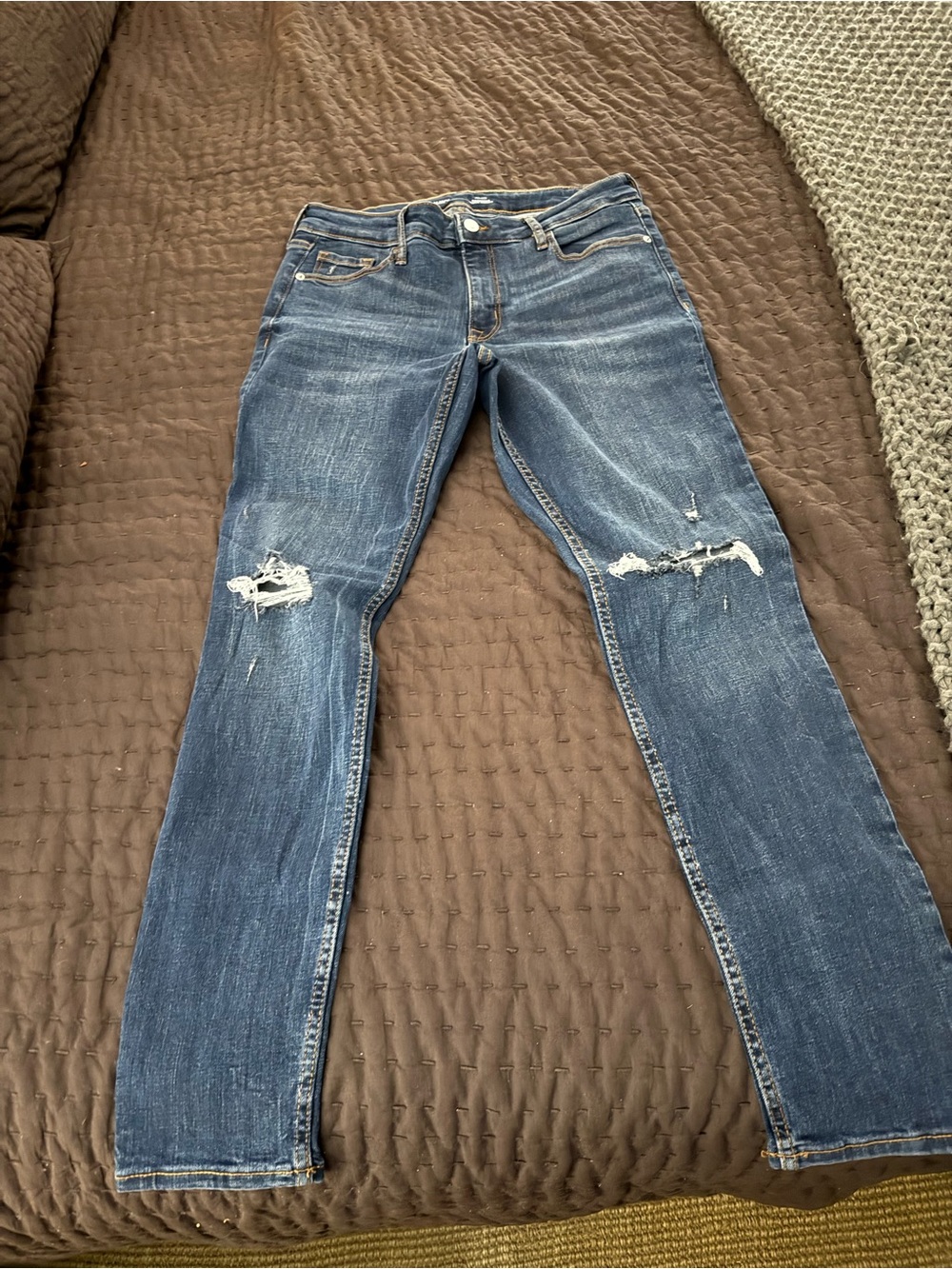 Old Navy Women's Blue Ripped Skinny Jeans